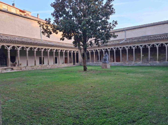 claustro-sanfrancisco-sanguesa